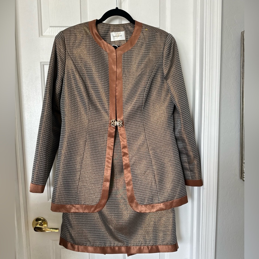Terrains Gold (bronze) and gray formal 2 piece skirt suit, size 10, Preowned